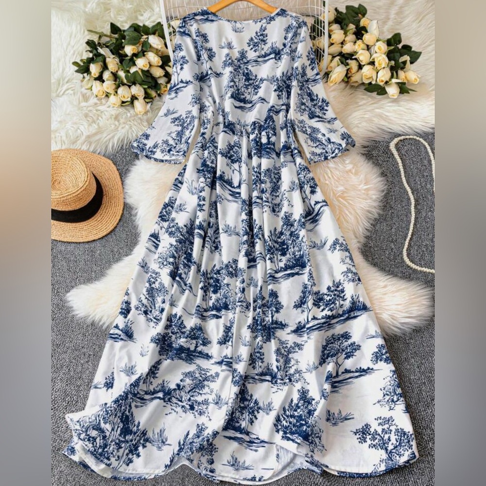 Elegant Plus Size Blue and White Floral Maxi Dress - Picture 2 of 5